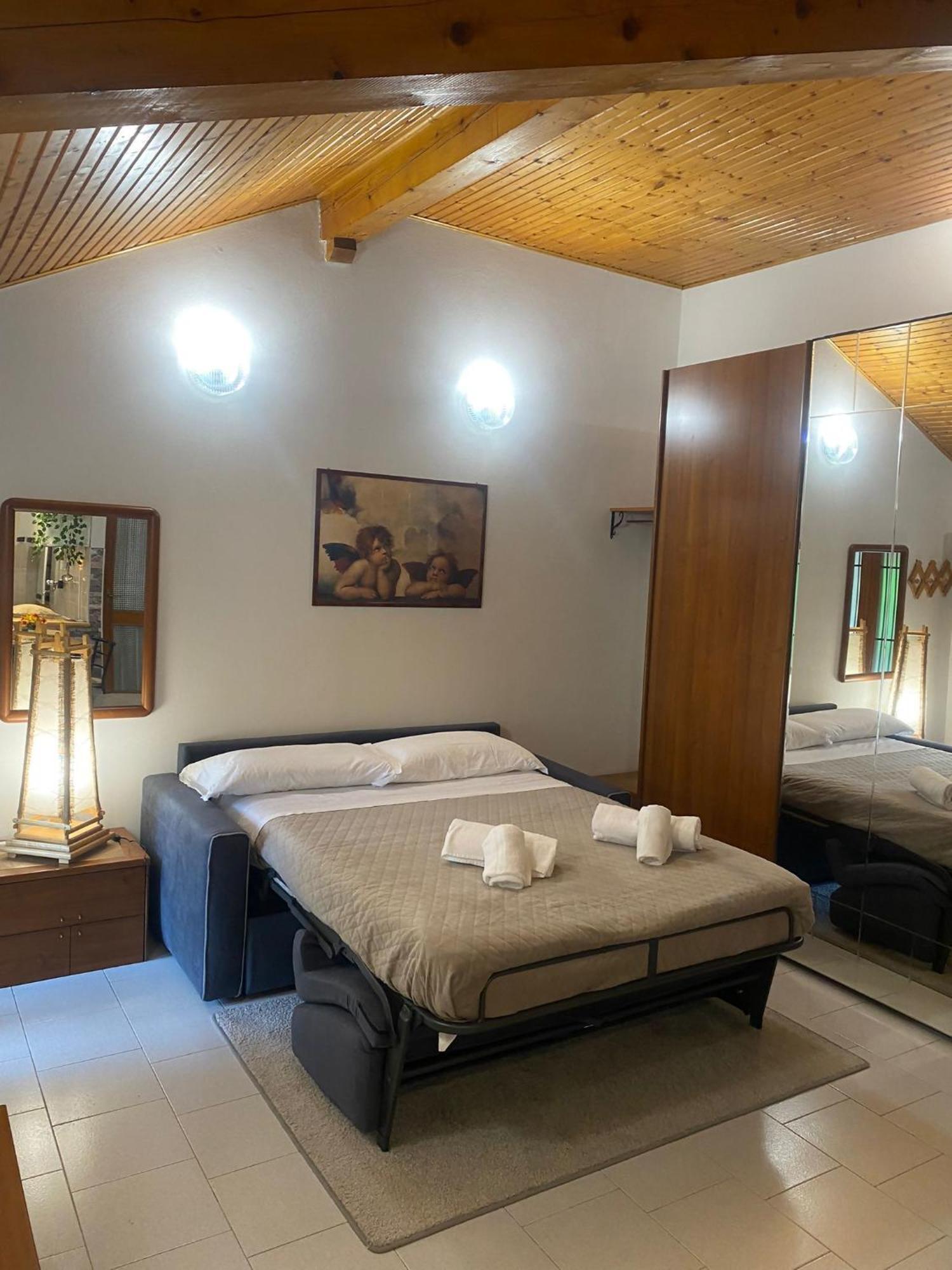 La Corte Dei Torri Loft On The Lake Oliveto Lario المظهر الخارجي الصورة
