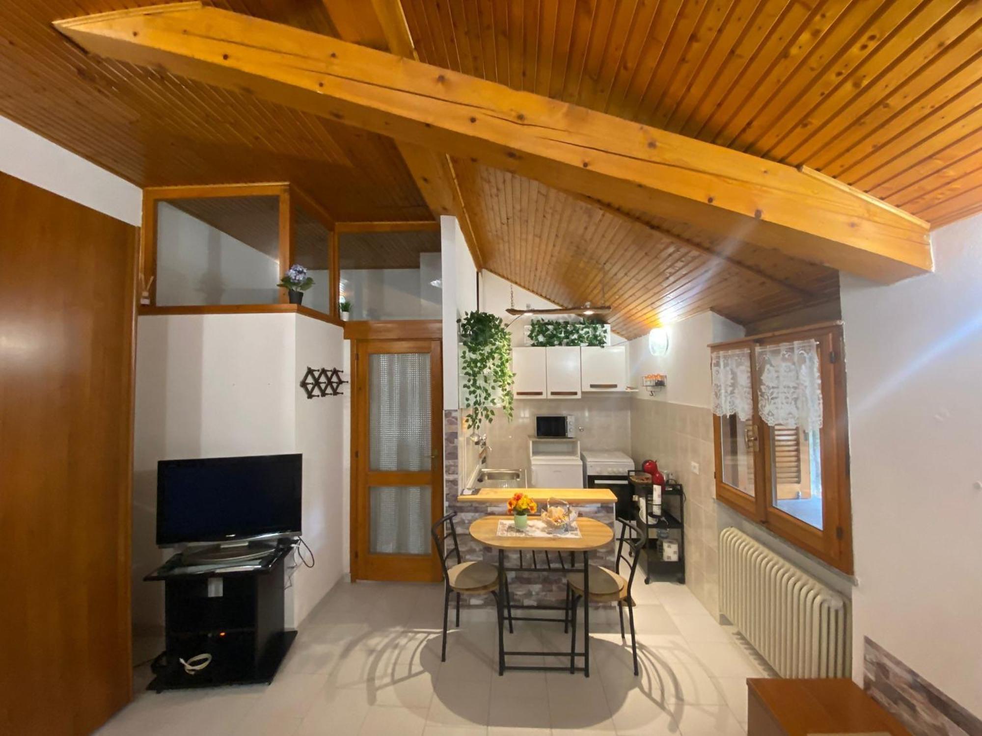 La Corte Dei Torri Loft On The Lake Oliveto Lario المظهر الخارجي الصورة